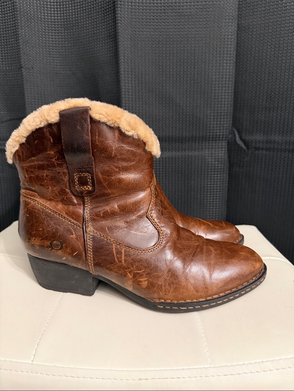 Women’s Borne Brown Leather Ankle Boots with Shearling Fur Sz 9.5